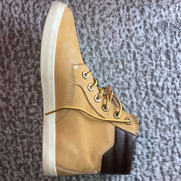 I’m selling timberlands, been worn, will be cleaned before shipped. - Picture 3 of 4